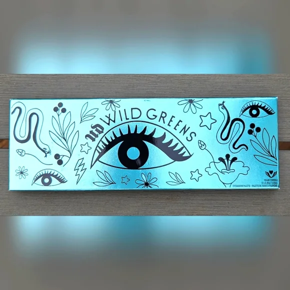 Urban Decay Wild Greens Pallete - Picture 3 of 8